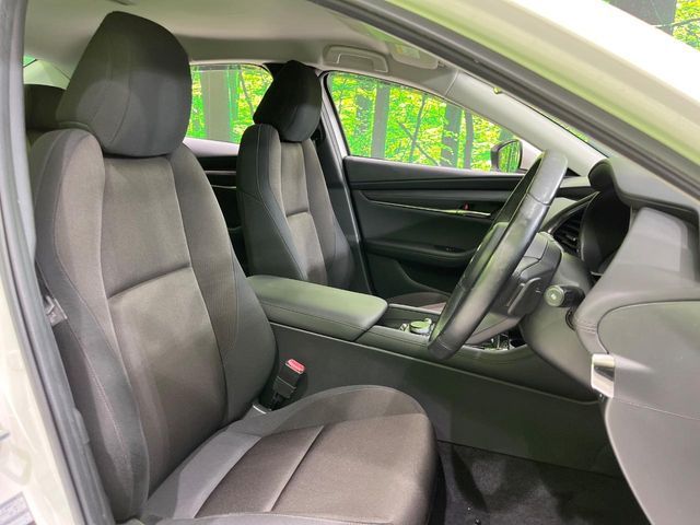 MAZDA3 SEDAN