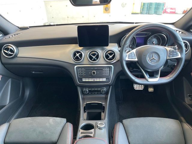 MERCEDES BENZ CLA class