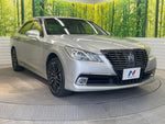 CROWN sedan hybrid 4WD