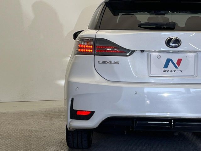 LEXUS CT200h