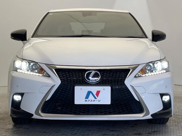 LEXUS CT200h