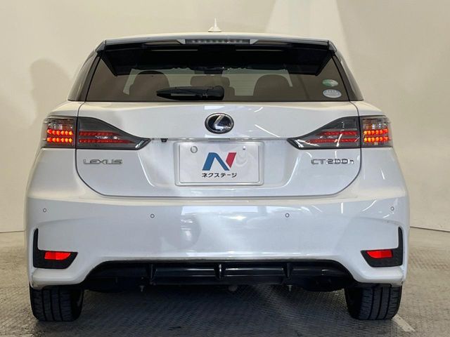 LEXUS CT200h