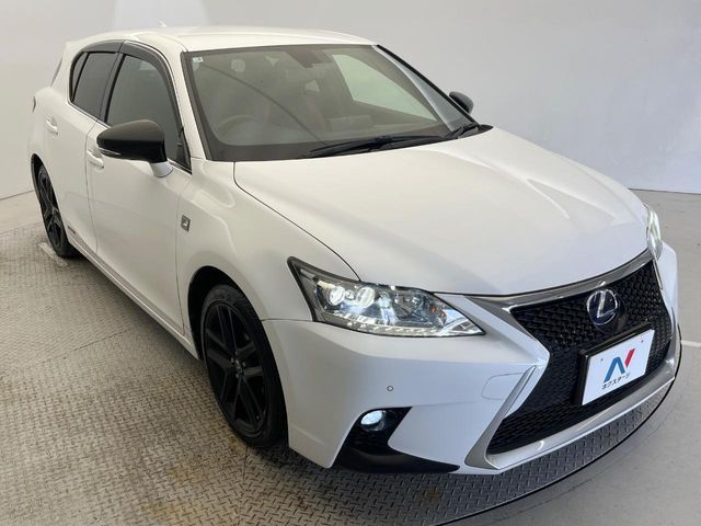 LEXUS CT200h