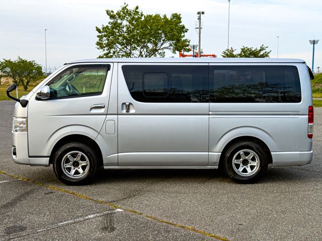 HIACE van 4WD