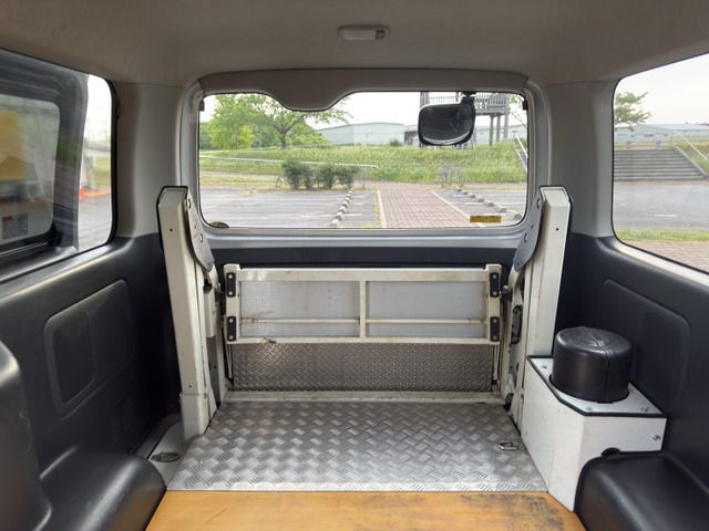 HIACE van 4WD