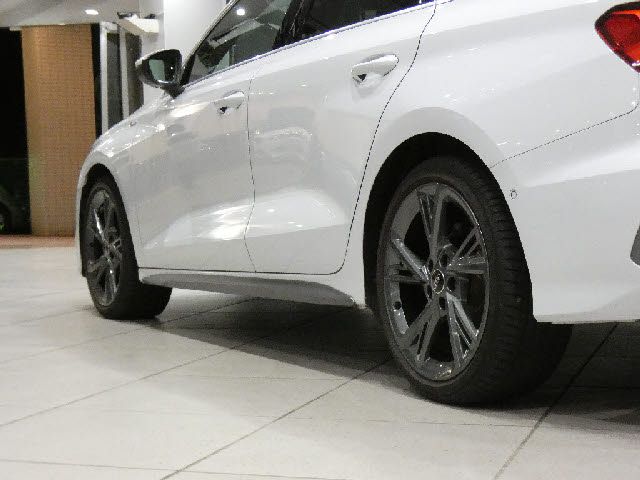AUDI A3 Sedan
