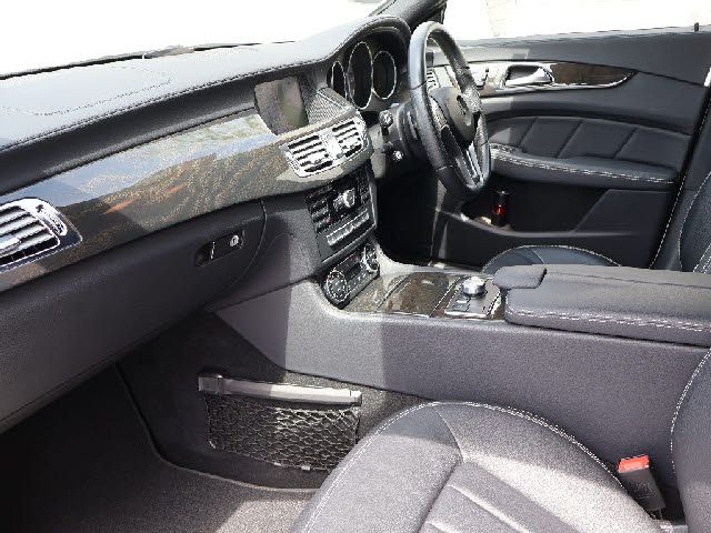MERCEDES BENZ CLS Shooting Brake