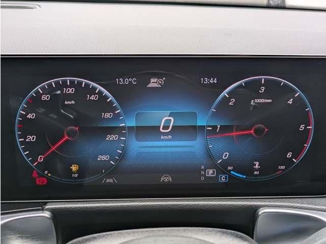MERCEDES BENZ GLB