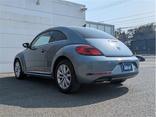 VOLKSWAGEN The BEETLE