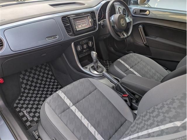 VOLKSWAGEN The BEETLE
