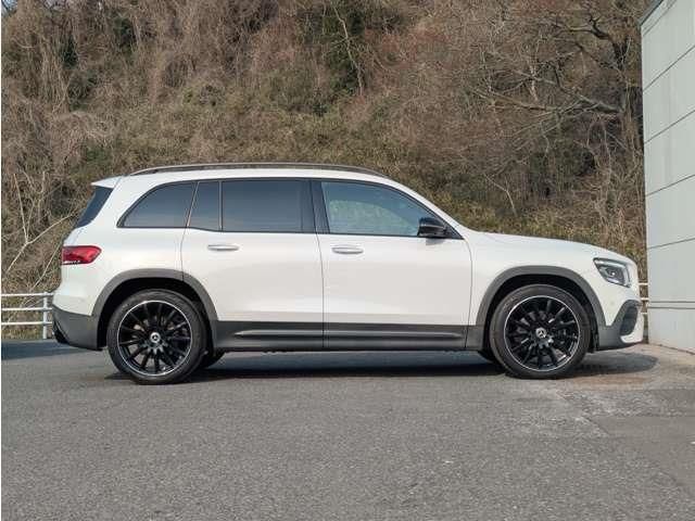 MERCEDES BENZ GLB