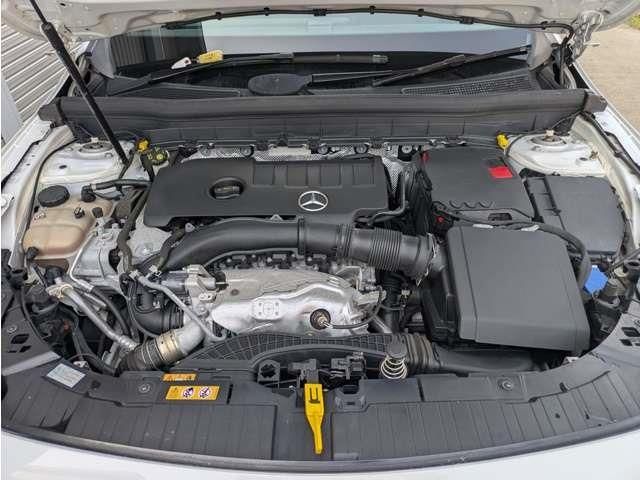 MERCEDES BENZ GLB