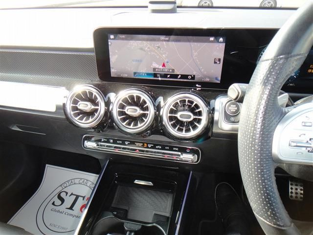 MERCEDES BENZ GLB