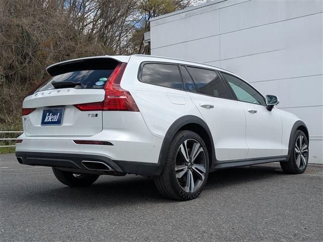 Volvo V60 Cross Country