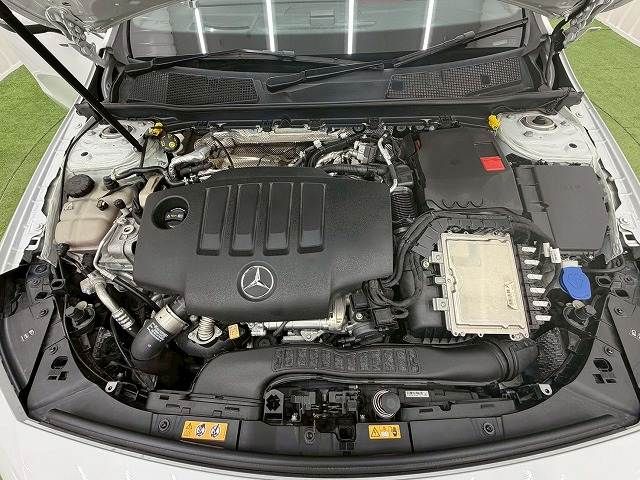 MERCEDES BENZ CLA Shooting Brake