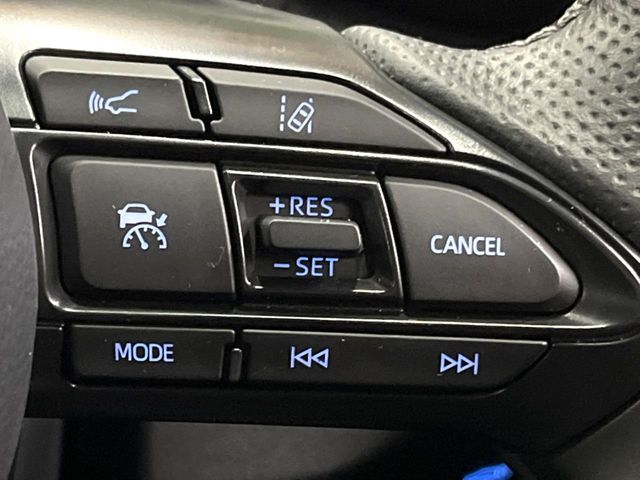 YARIS CROSS HYBRID