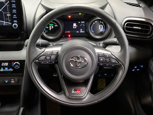 YARIS CROSS HYBRID