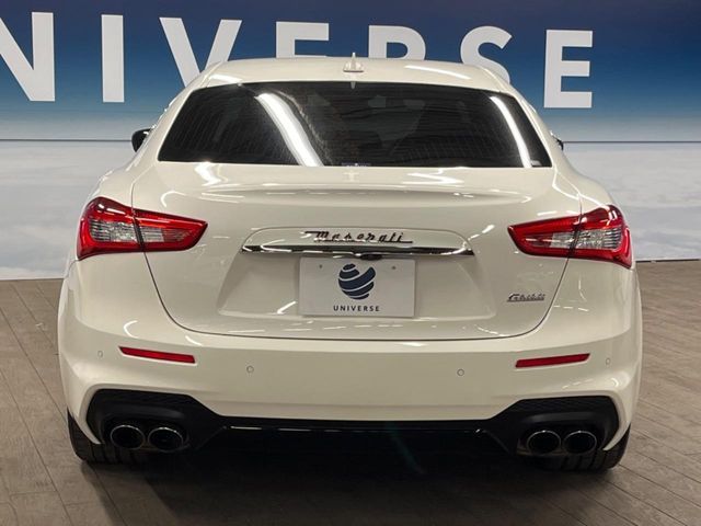 MASERATI GHIBLI Sedan