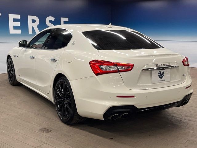 MASERATI GHIBLI Sedan