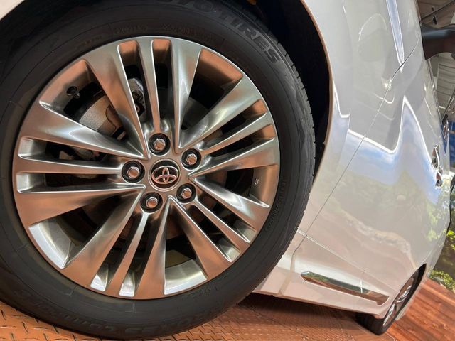 ALPHARD hybrid