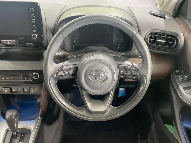 YARIS CROSS HYBRID