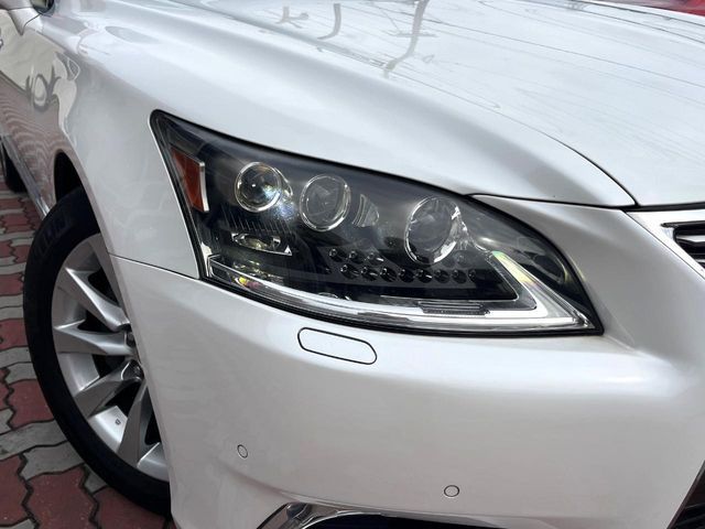 LEXUS LS460