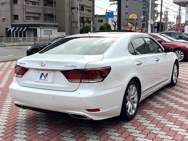LEXUS LS460