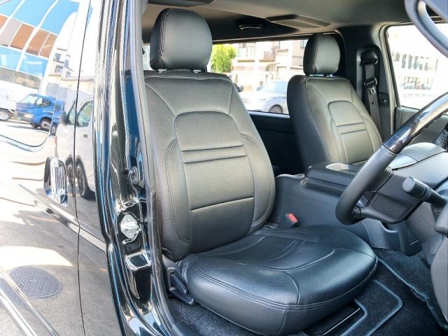 HIACE van 4WD