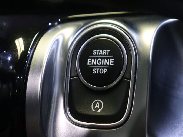 MERCEDES BENZ GLB