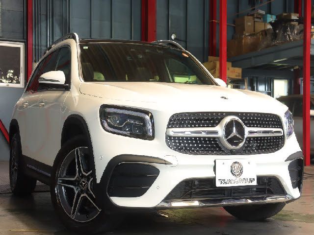 MERCEDES BENZ GLB
