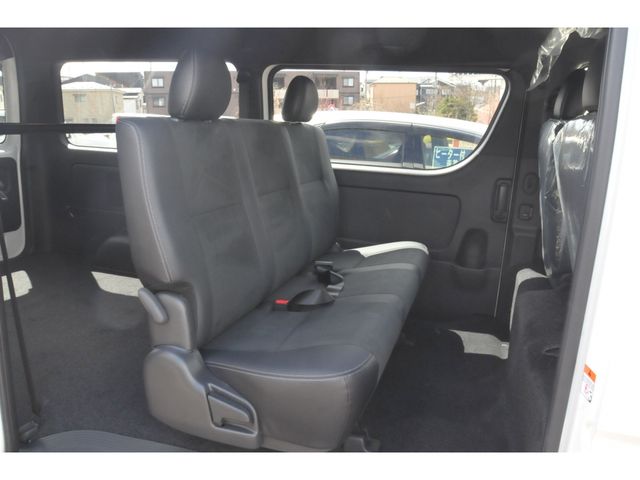 HIACE van 4WD