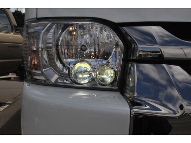 HIACE van 4WD