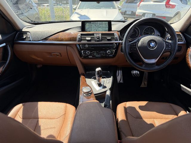 BMW 3 Series sedan