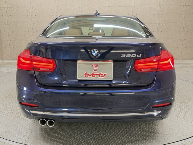 BMW 3 Series sedan