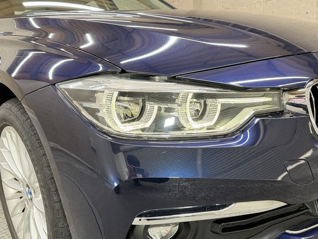 BMW 3 Series sedan