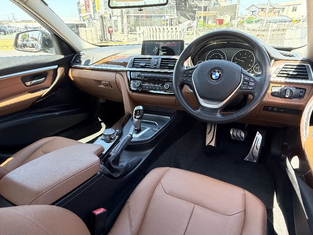 BMW 3 Series sedan