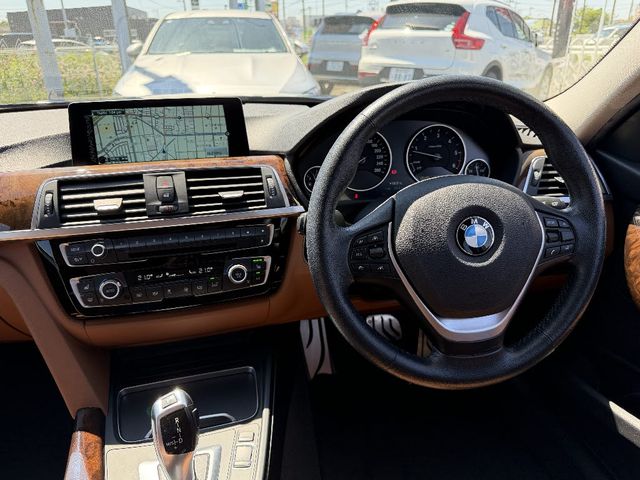 BMW 3 Series sedan