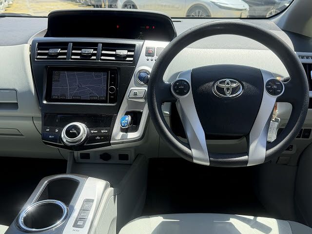 PRIUS Alpha