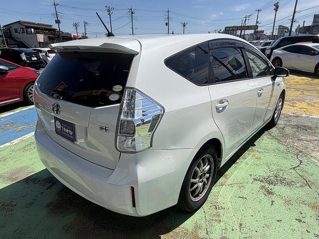PRIUS Alpha