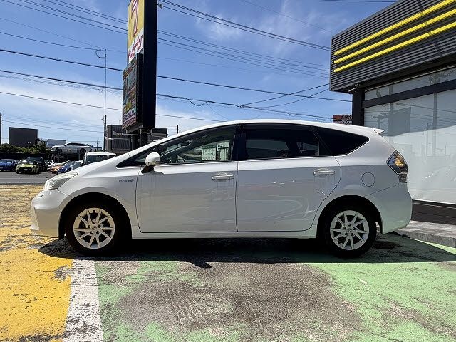 PRIUS Alpha
