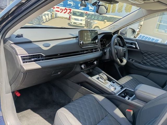 OUTLANDER PHEV