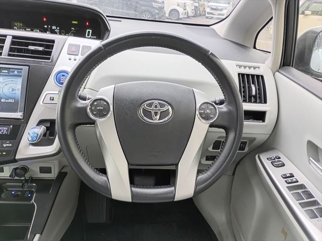 PRIUS Alpha
