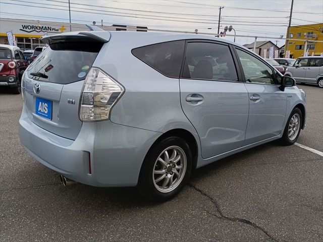 PRIUS Alpha