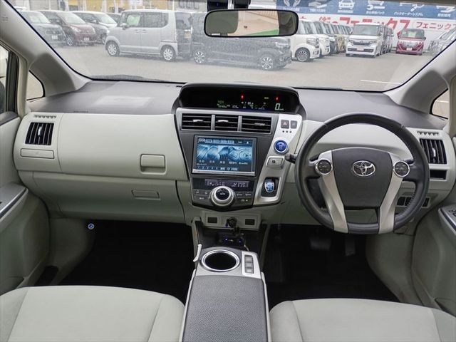 PRIUS Alpha