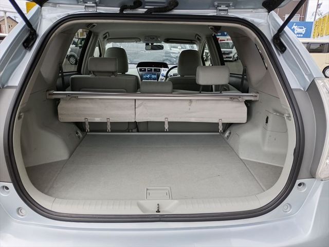 PRIUS Alpha