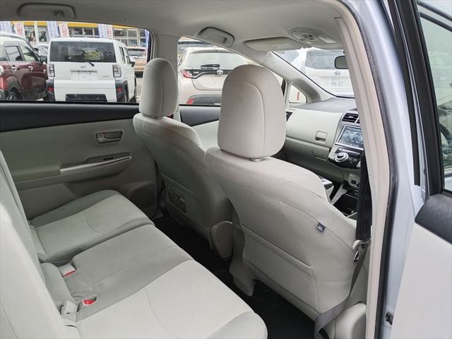 PRIUS Alpha