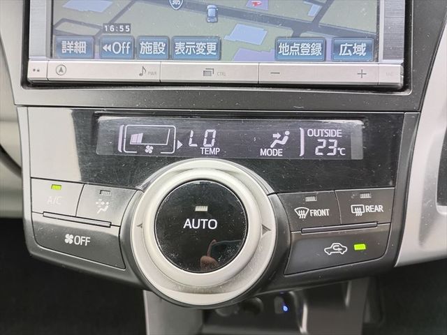 PRIUS Alpha
