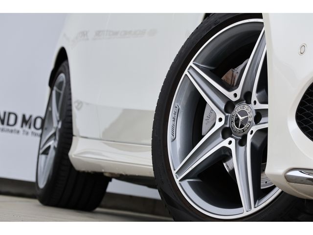 MERCEDES BENZ C-Class sedan
