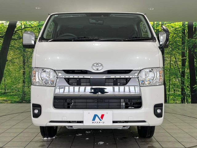 HIACE van 4WD