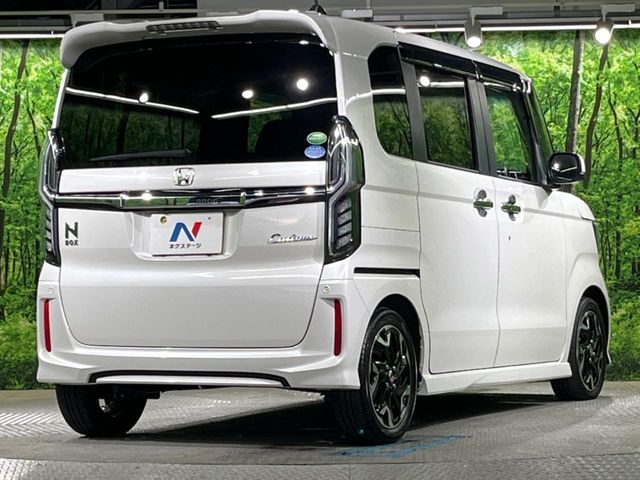 N BOX CUSTOM